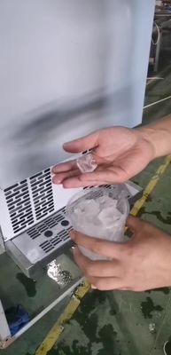 Máquina de fabricação automática de cubos de gelo de 120 kg com outras formas e design de gelo
