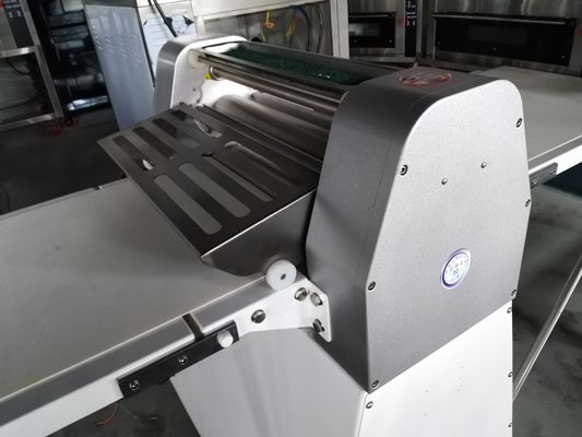 Máquina de fazer pão de croissant de pizza automática profissional para padaria