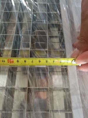 Máquina de fabricação de cubos de gelo para produção comercial de cubos de gelo de 22*22mm Capacidade 75 kg/dia