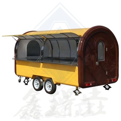 Caminhão de reboque de carrinhos de comida móveis ao ar livre com equipamento personalizado e sistema elétrico