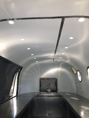 Shanghai Jingyao Ice Cream Cart / Food Trucks Trailer Caravana com obras de construção