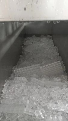 Máquinas automáticas de fabricação de blocos de gelo de aço inoxidável 304 para pequenas casas limpas