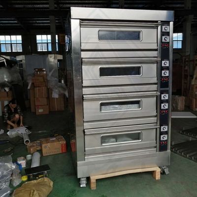 Forno de cozimento para cozimento de pão em equipamentos da indústria alimentar