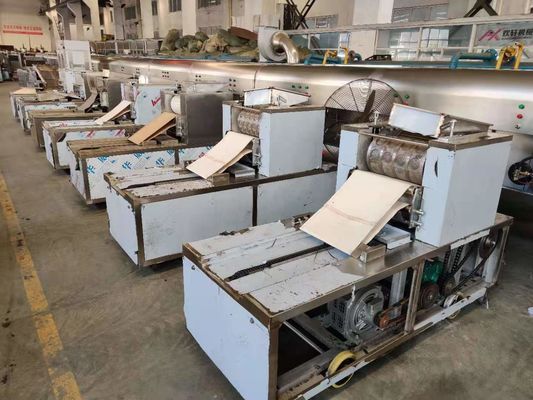 Máquina de fabricação de biscoitos semiautomática para produção de biscoitos moles em snacks