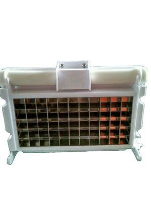 Fabricante industrial de cubos de gelo com capacidade de produção de 65 kg/24h e sistema de arrefecimento por ar/água