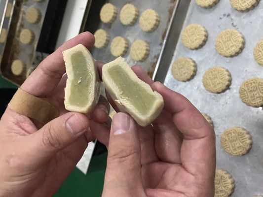 2020 Ano Automático doce redondo Kubba Mochi máquina de enchimento / incrustação de sorvete