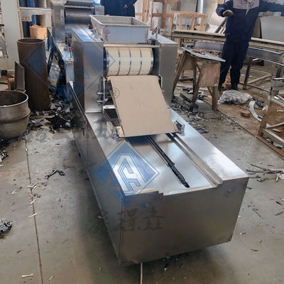 Máquinas de fabricação comercial de biscoitos para crispas de nozes moles 2350*780*1300mm