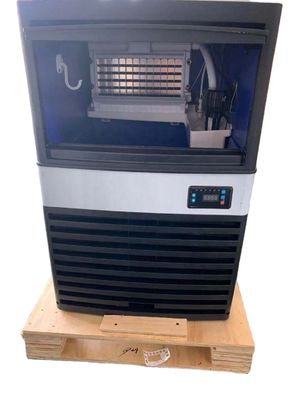 Máquina de fabricação de cubos de gelo comercial 140P de 63 kg/dia com capacidade de armazenamento de gelo de 500 kg