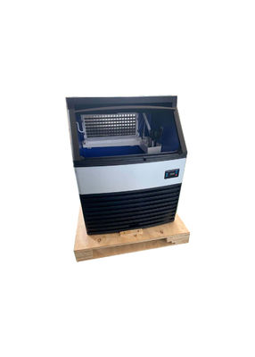 Máquina automática para fabricação de cubos de gelo de dimensões 680x690x1050 para fins comerciais