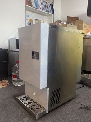 Modo de refrigeração Cubo de refrigeração a ar Fabricante de cubos de gelo Máquina de gelo industrial de 120 kg Automática