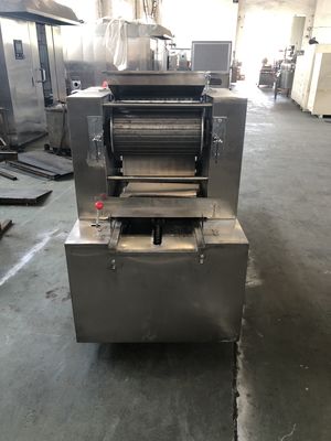 Máquina avançada de fabricação automática de biscoitos de bolo de nozes para a indústria de panificação