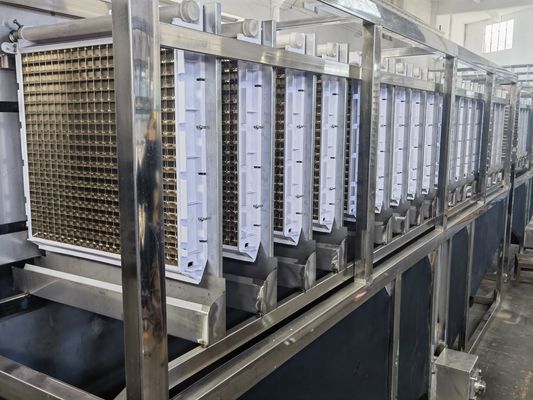Máquina de fabricação de gelo comercial de 5 toneladas com refrigeração por água com tensão de 220 V