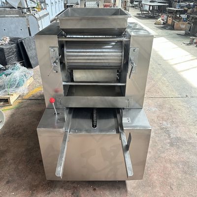 Pequena máquina automática de fazer biscoitos de 2 kW Equipamento de padaria para produção de biscoitos